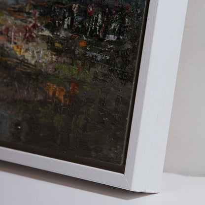 close up of right hand corner with white floating frame showing textures and any layers