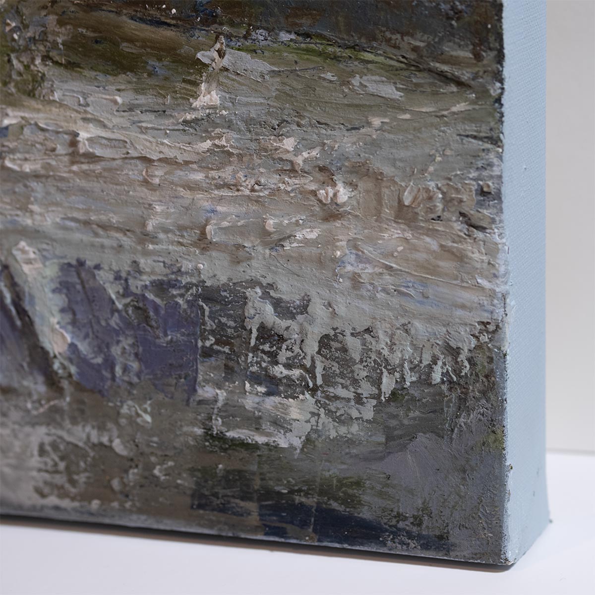 close up of highly textured right hand corner of deep edge canvas