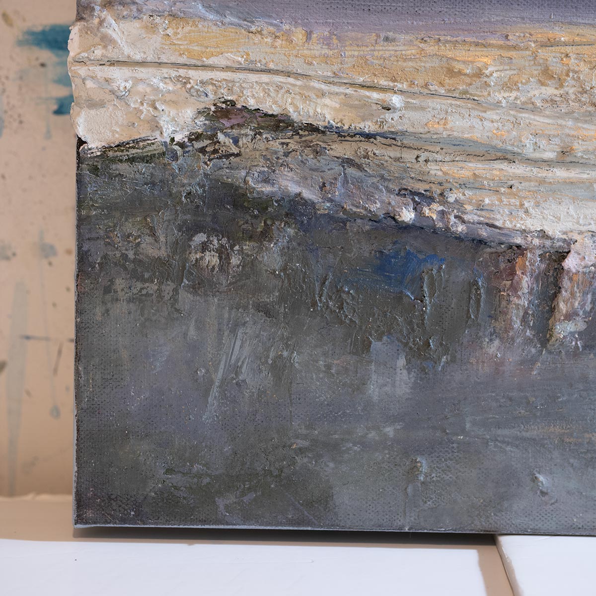 close up of right hand side corner of canvas with texture