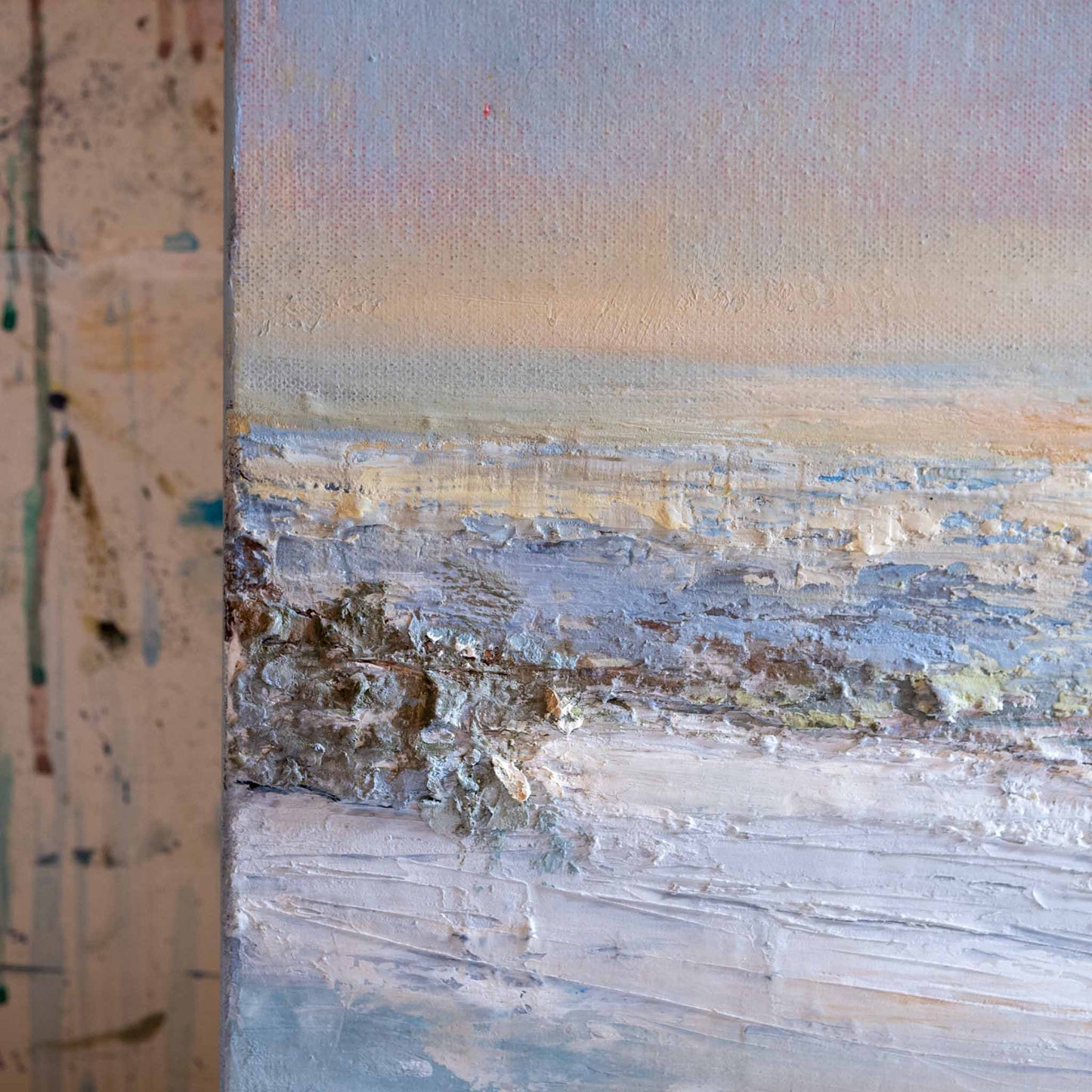 close up of left hand corner showing texture