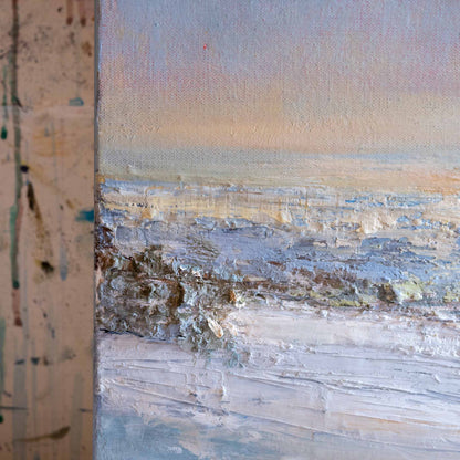 close up of left hand corner showing texture